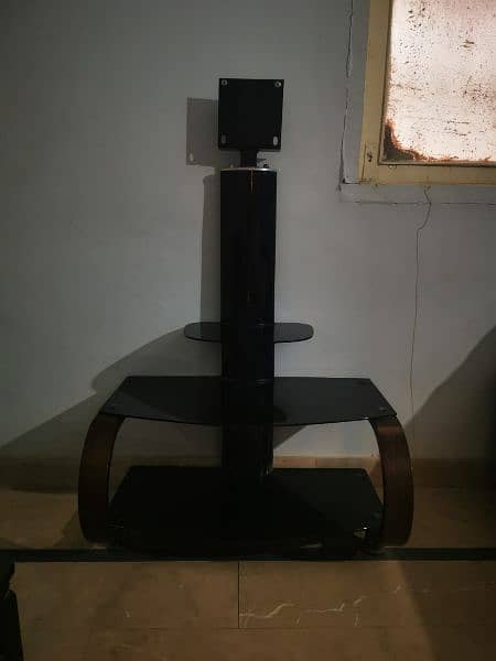 LCD trolley in good condition less used 0