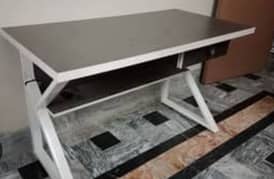 Aik computer table hy new for sale urgent 0