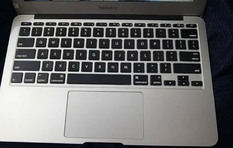 Macbook Air 2015 10/10 condition. . 2