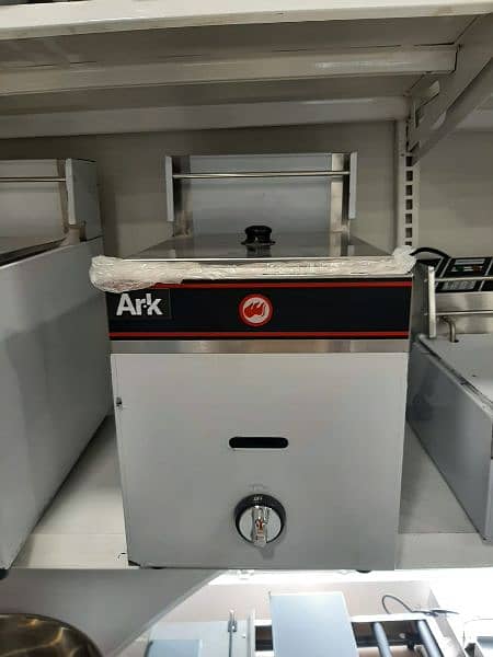 Double/Single Commercial Deep fryer gas & electric//Pizza oven 4