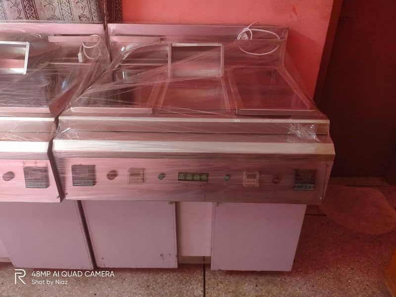 Double/Single Commercial Deep fryer gas & electric//Pizza oven 16
