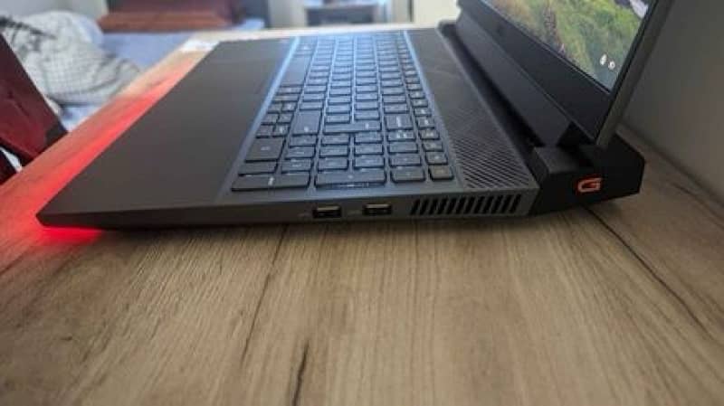 Dell G15 5521 Special Edition Gaming laptop 3