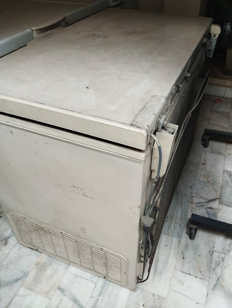 Dawlence Large Freezer 2