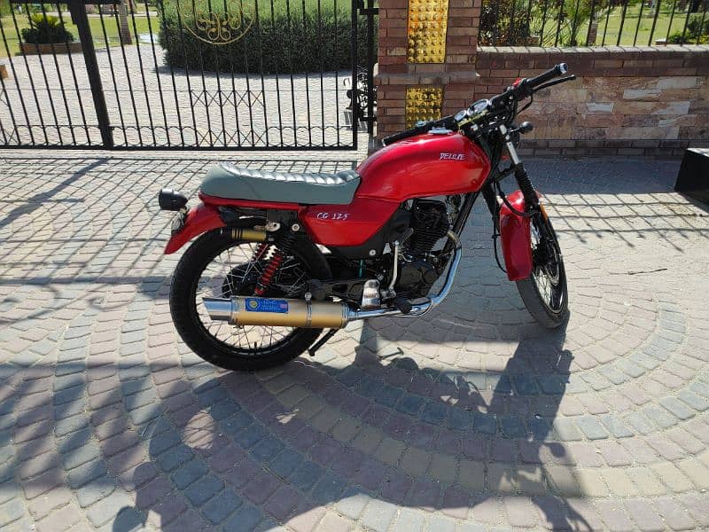 Deluxe 125cc. A to Z ok lush condition 2