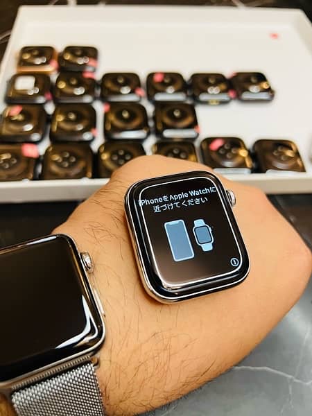 Apple Watch Series 4 Stainless Steel 1