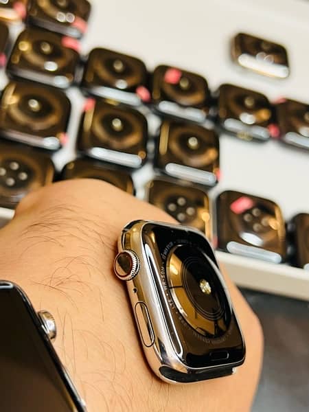 Apple Watch Series 5 Stainless Steel 3