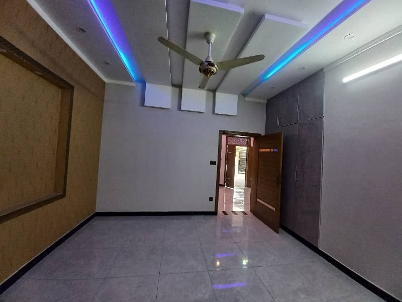 6 Marla Beautiful One And Half Storey House For Sale With All Facilities 14