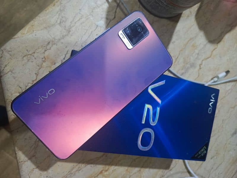 VIVO V20 8/128 with box 1