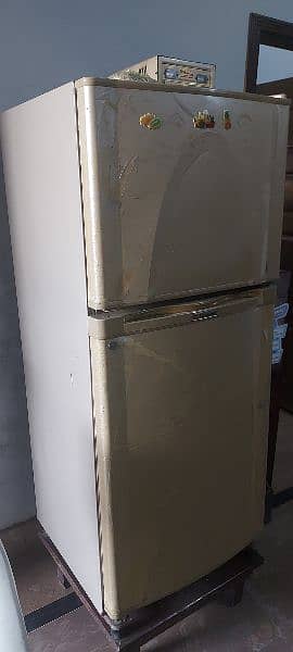 Refrigerator with good condition 0