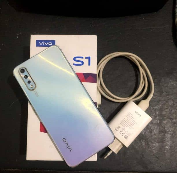 vivo S1 4/128 with box charger 0