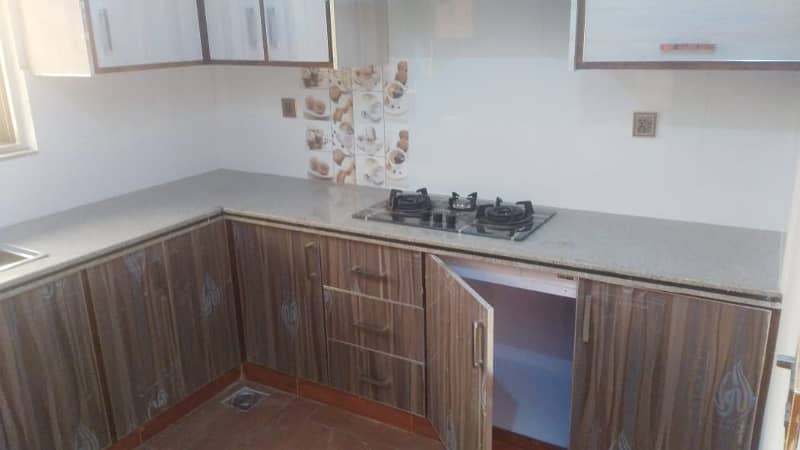 10 MARLA SLIGHTLY USED HOUSE FOR SALE IN SECTOR C BAHRIA TOWN LAHORE 2