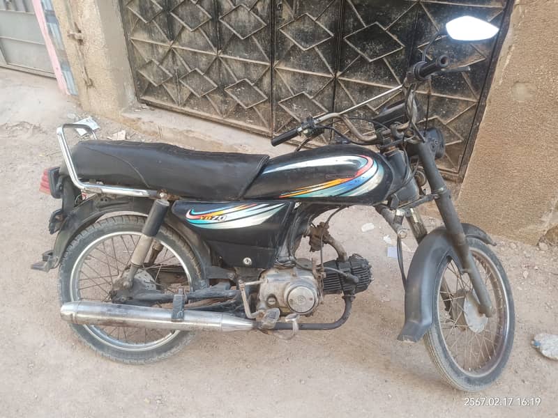 Brand :DYL Dhoom YD 70,Type:solo Engine work required 1