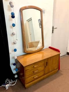 Excellent Condition Dressing Table