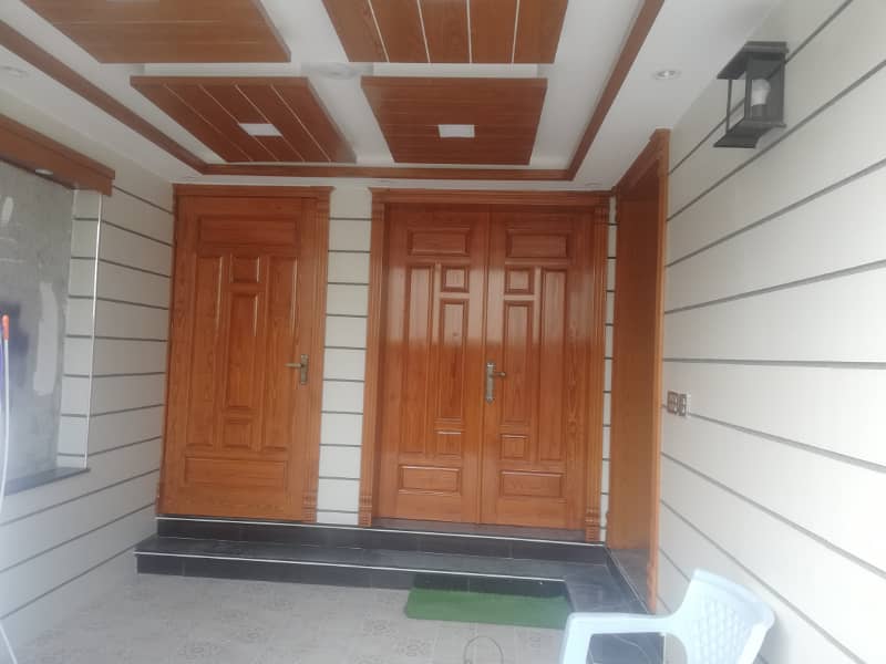 5 MARLA BRAND NEW HOUSE FOR SALE IN SECTOR D BAHRIA TOWN LAHORE 0