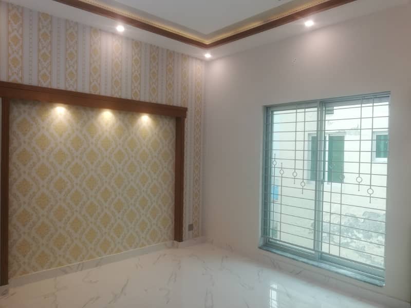 5 MARLA BRAND NEW HOUSE FOR SALE IN SECTOR D BAHRIA TOWN LAHORE 10