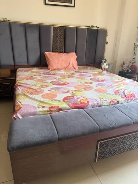 used bed for sale!! 12