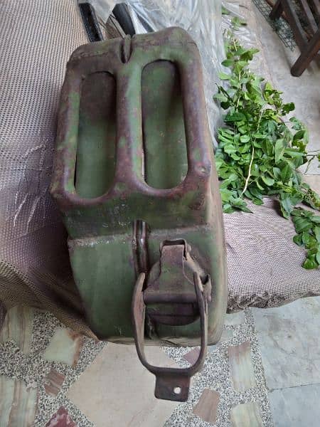 Vintage Fuel Can,Tyres ,Nissan March Back Wiper , Car Vacuum Cleaner 2