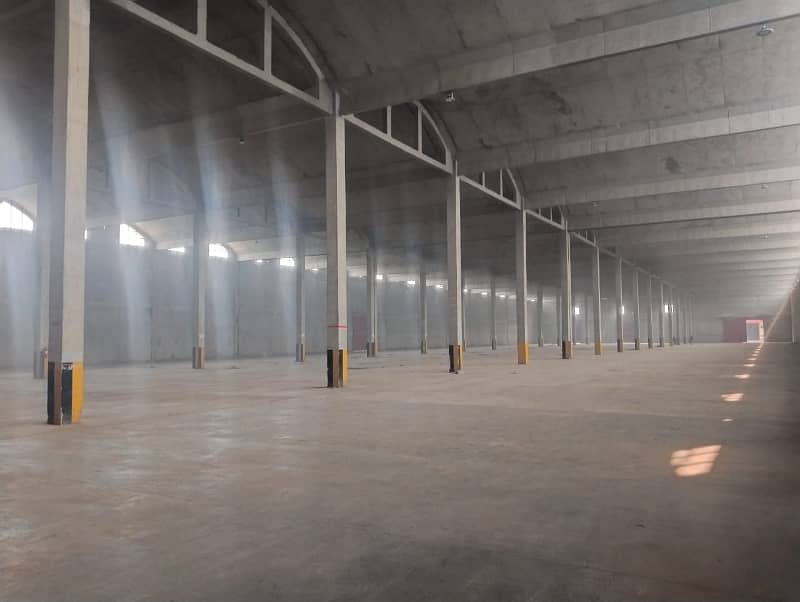 10 Kanal Warehouse Available For Rent 0