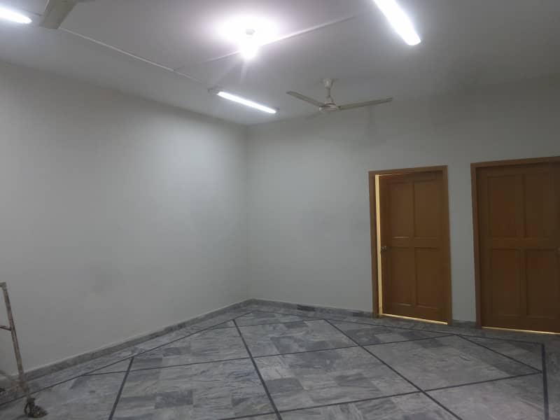 1000 SQ-F Office Available For Rent In I-8 Markazx 3