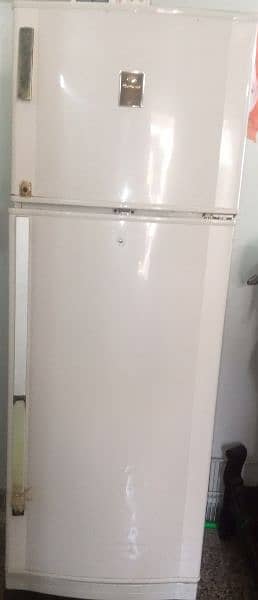 Dawlance Large Size Fridge 0