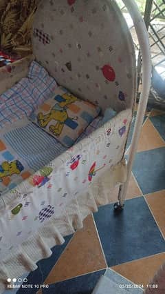 baby cot with swing