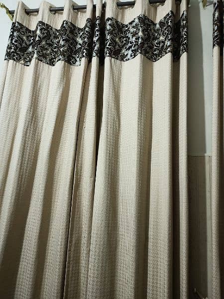 Fancy Curtain In Good Condition 3