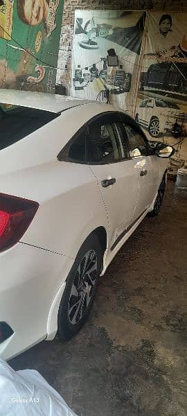 Honda Civic Oriel 2017 11