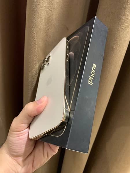 APPLE IPHONE 12 PRO MAX 128 gb 10/10 With ORIGINAL BOX NEW US STOCK 4