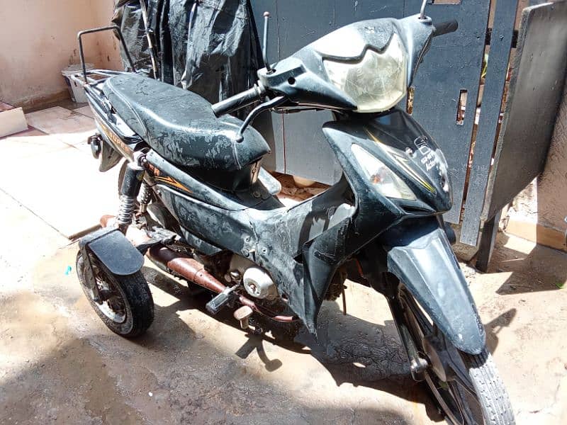 super power Scooty 70 cc 1