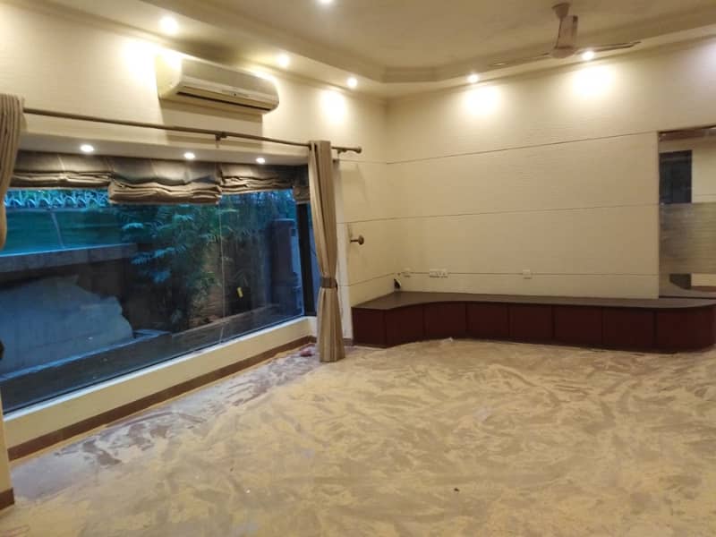 Well Maintained Used 1 Kanal Modern Design Bungalow On Top Location For Sale In DHA Phase 2 ,Lahore 7