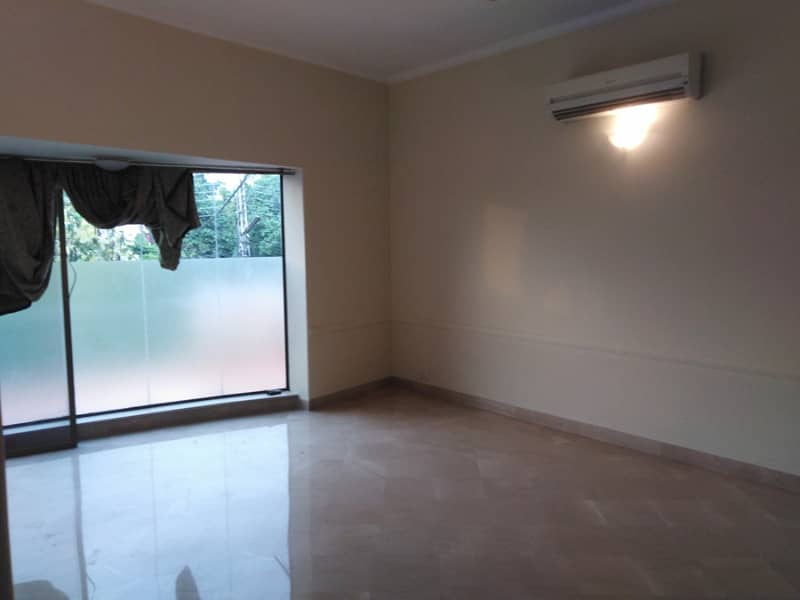 Well Maintained Used 1 Kanal Modern Design Bungalow On Top Location For Sale In DHA Phase 2 ,Lahore 16