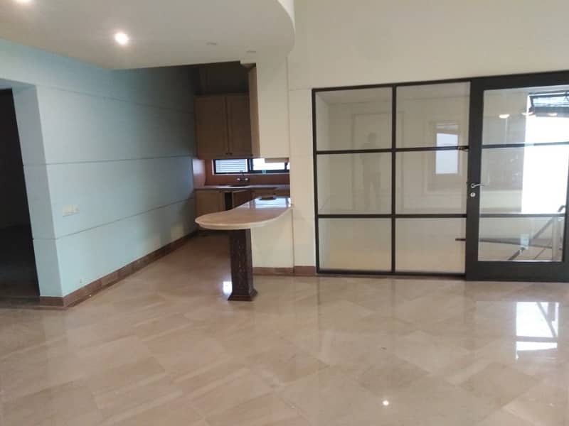 Well Maintained Used 1 Kanal Modern Design Bungalow On Top Location For Sale In DHA Phase 2 ,Lahore 20