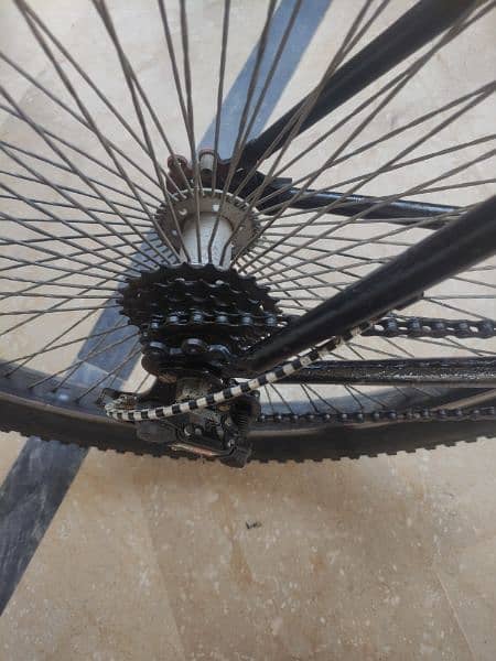 bicycle  6 gears 2
