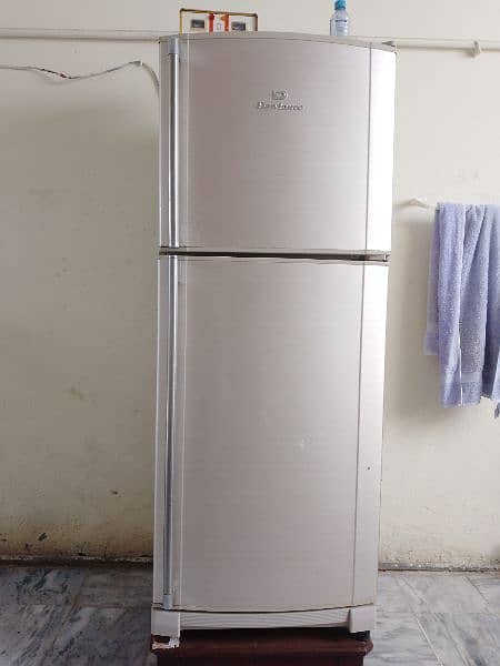 selling a dawlance refrigerator / fridge 4