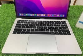 MacBook Air Core i5 2019 for sale 13 inches 0