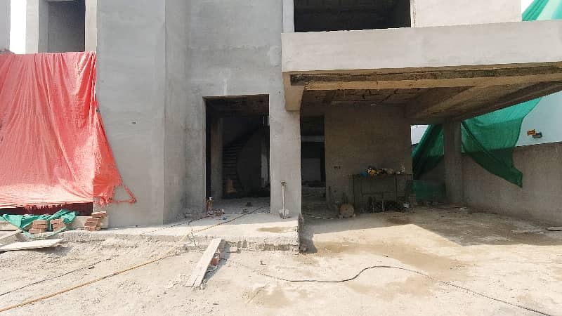 Well-constructed Grey Structure House Available For sale In DHA Phase 5 - Block L 3