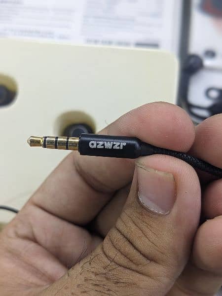 Azwzi earphone 2