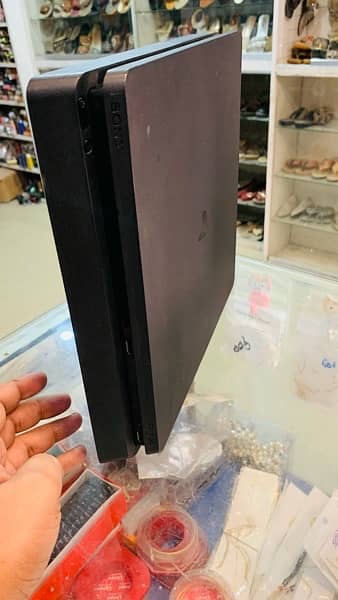 PS4 Slim 500gb with 5 game 4