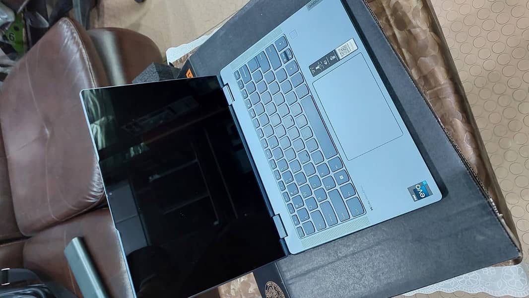 Laptop Lenovo Yoga 7i 14 2in1 4