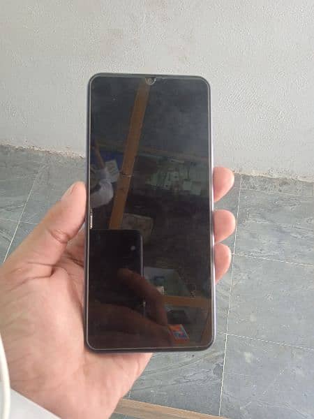 Vivo y17s Ram 4 GB 128 New condition only box open 4