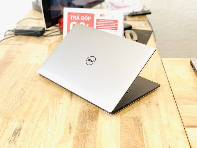 Dell precision xps 15 5520 core i5 7th generation 3