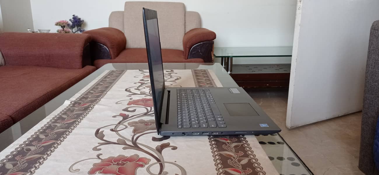 Lenovo Laptop 9