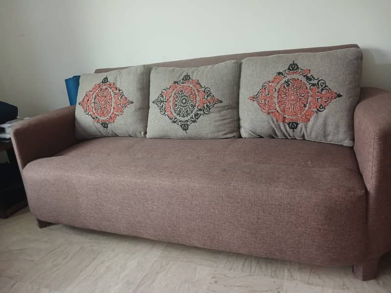 6 Seaters sofa for sale 2