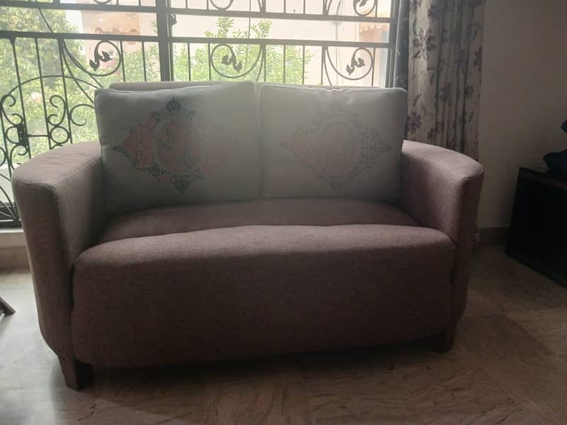 6 Seaters sofa for sale 3