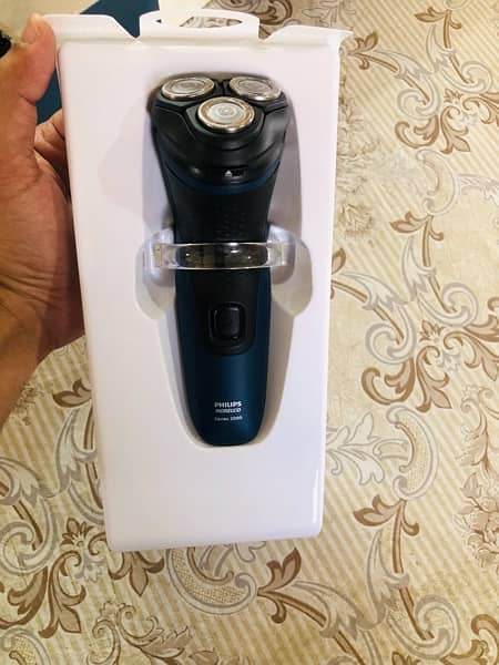 PHILIPS SHAVER SERIES 2100 2