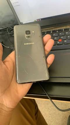 Samsung S9
4/64
Back crack
Front scratches
Non PTA
14500