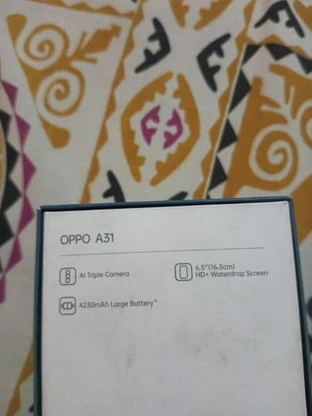Oppo a31 4/128gb crack on sim tray and small crack on protector 8