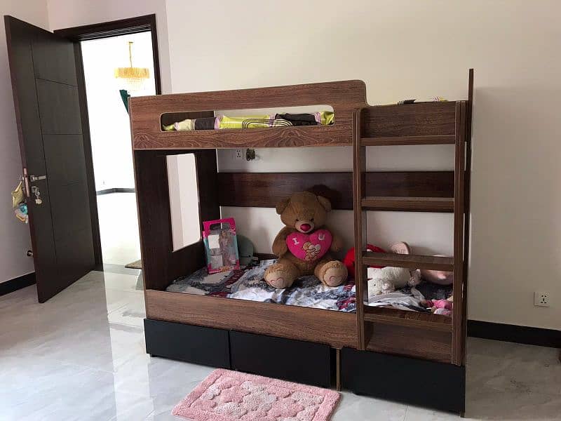 kids double bunker bed untouch no repair no damage with 3 drawers 5