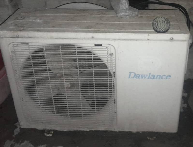 AC Split New Model Dawlence 2