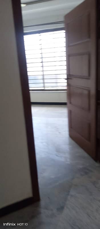E-11 1-kanal Upper Portion With Mumty For Rent 7